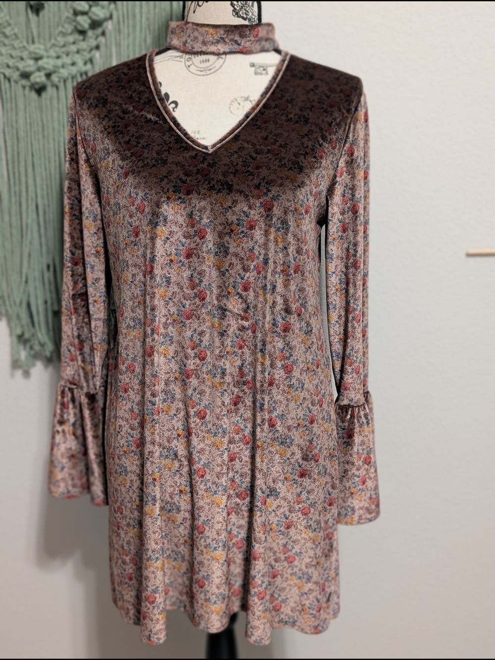 Floral Velvet Long-Sleeve V-Neck Swing Dress - Taupe Floral